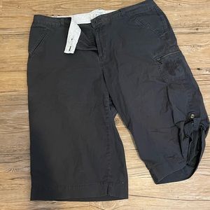 Dockers Capris with embroidered detail